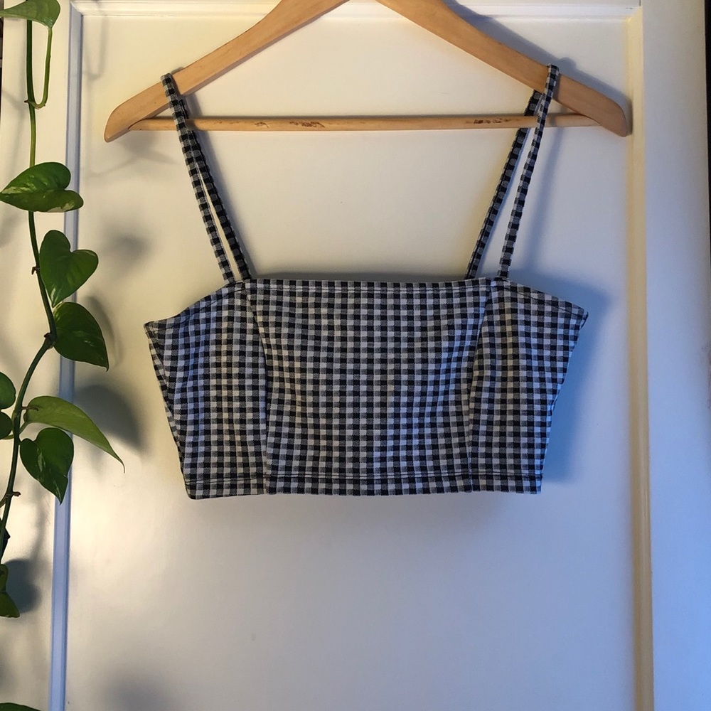 Cropped Black and White Top